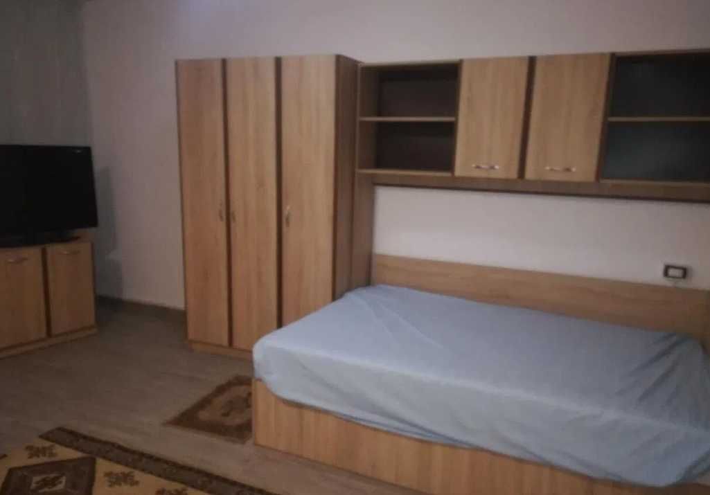 Дава се под наем Едностаен апартамент в Пловдив, Южен - 26 кв.м за 102 € - Снимка #3