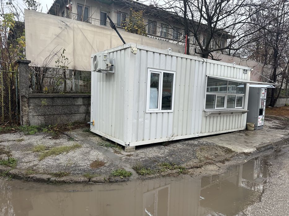 Продавам  контейнер за храна и други дейности