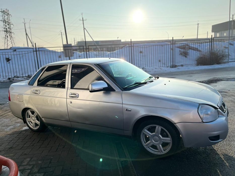 Продам приора лада