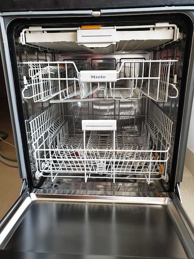 Miele - Auto Open - QuickPowerWash - Съдомиялна - Пълно Вграждане 60см