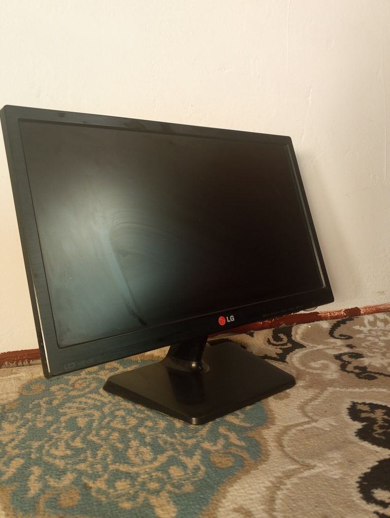 Avtech stolniy kompyuter + Lg monitor