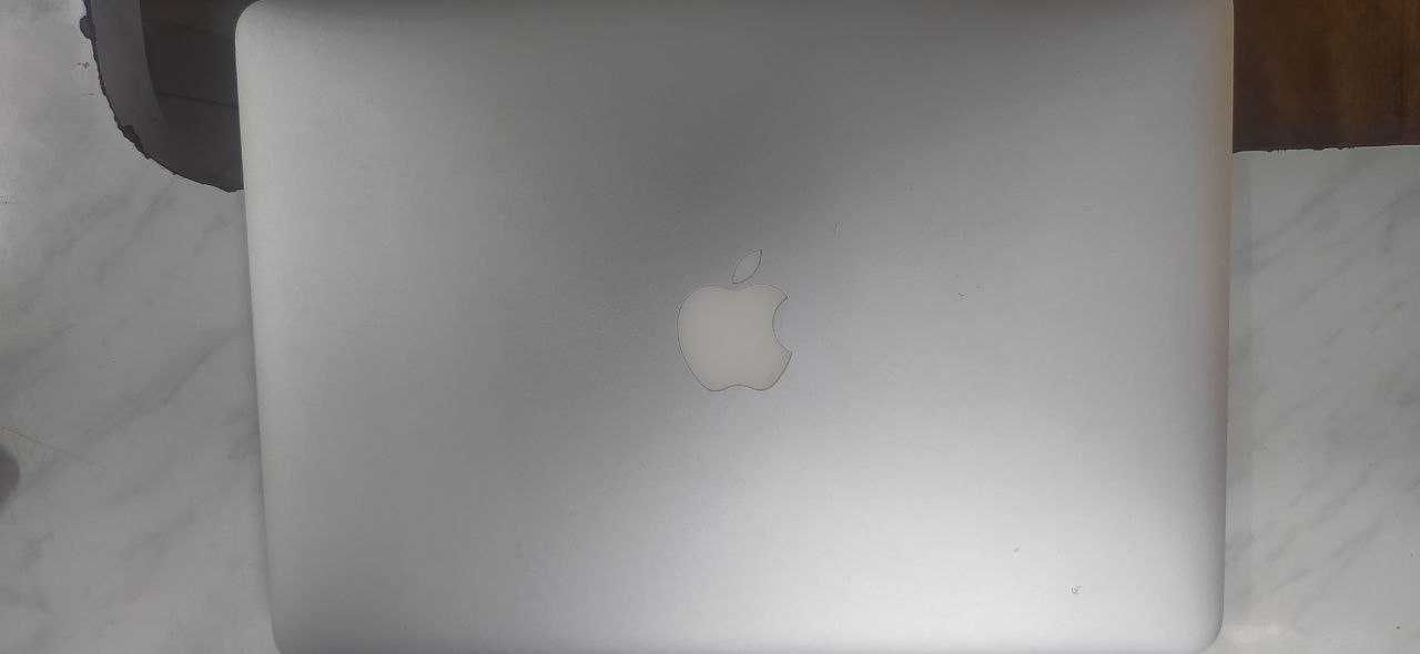Macbook Air 13.3,  2014 года в идеальном состоянии