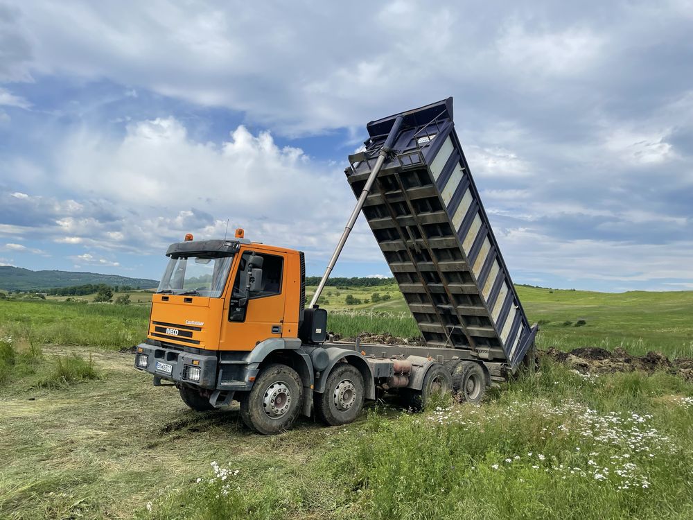 Iveco bascula 8x4