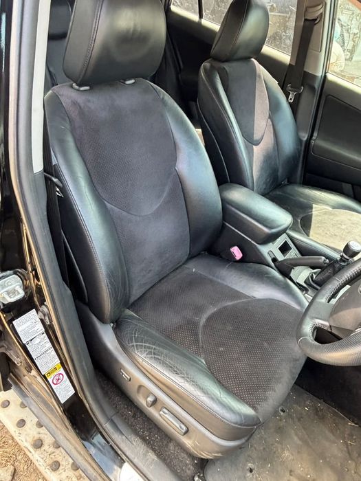 Toyota Rav4  2.2 150hp  2010г САМО НА ЧАСТИ