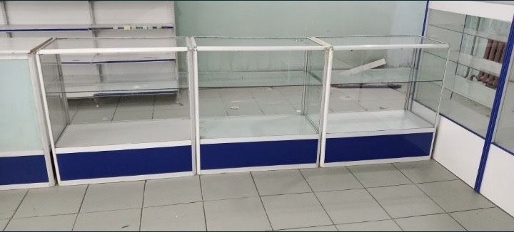 Продам ветрины. Торговые.