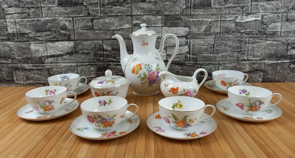 Порцеланов сервиз за 6 човека - Rosenthal Balmoral

Чаши