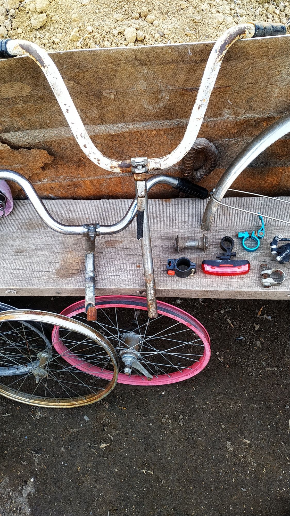 Руль,,колесо, запасные части для велосипеда