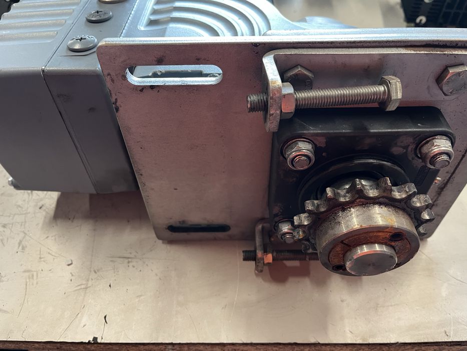 Servo motor electtic cu reductor