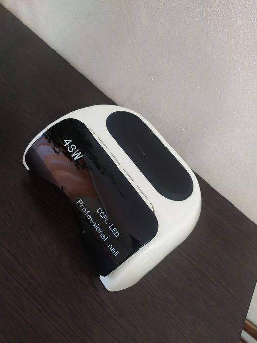 Продам CCFL+LED лампу для профессионального маникюра