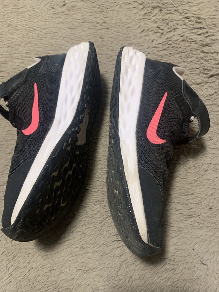 Маратонки Nike