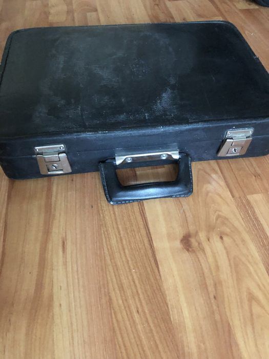 Продам черный дипломат