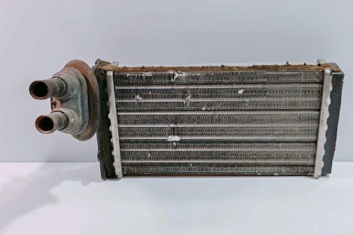 Radiator Incalzire  8D1819031B Volkswagen VW Passat B5