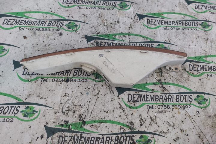 Semnalizare bara fata stanga 3C0953041J Volkswagen VW Passat B6