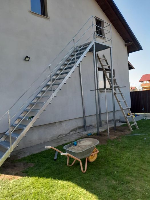 Scara metalica zincata exterioara pt  casa , beci și incendiu ISU