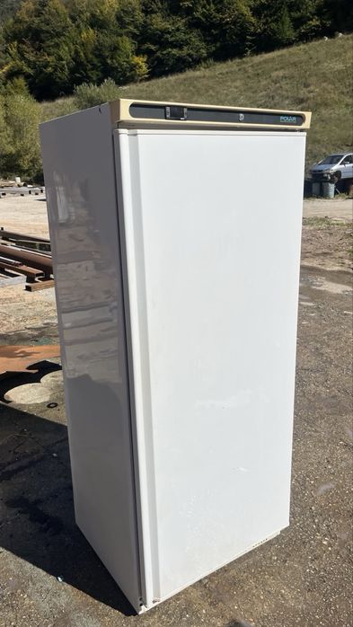 Английски професионален хладилник