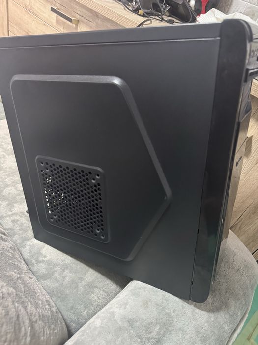 Vand pc gaming placa rx 550 4gb i5 4570