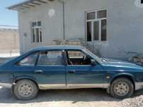 1992-yil yengil sedan