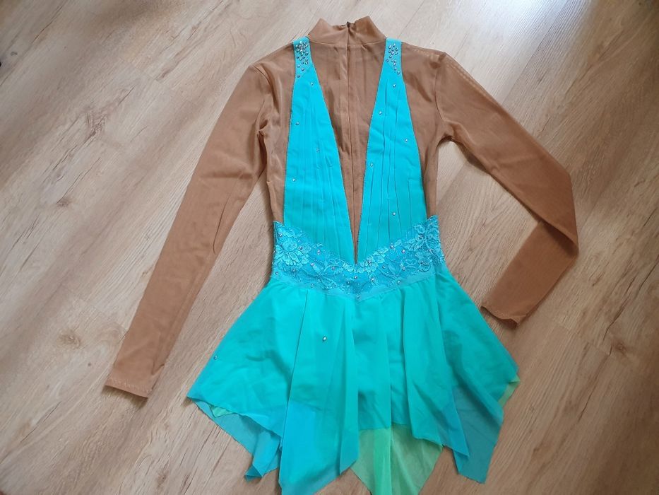 Платье для фигурного катания