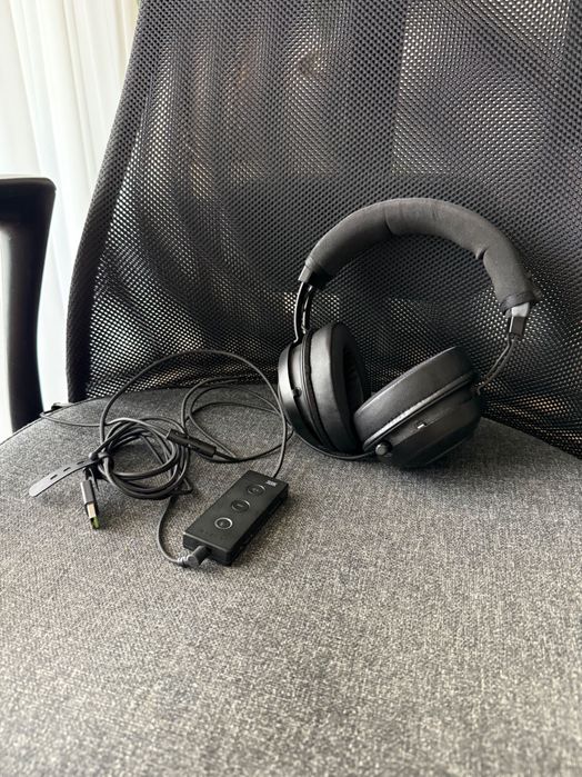 Casti gaming cu microfon Razer Kraken Tournament Edition