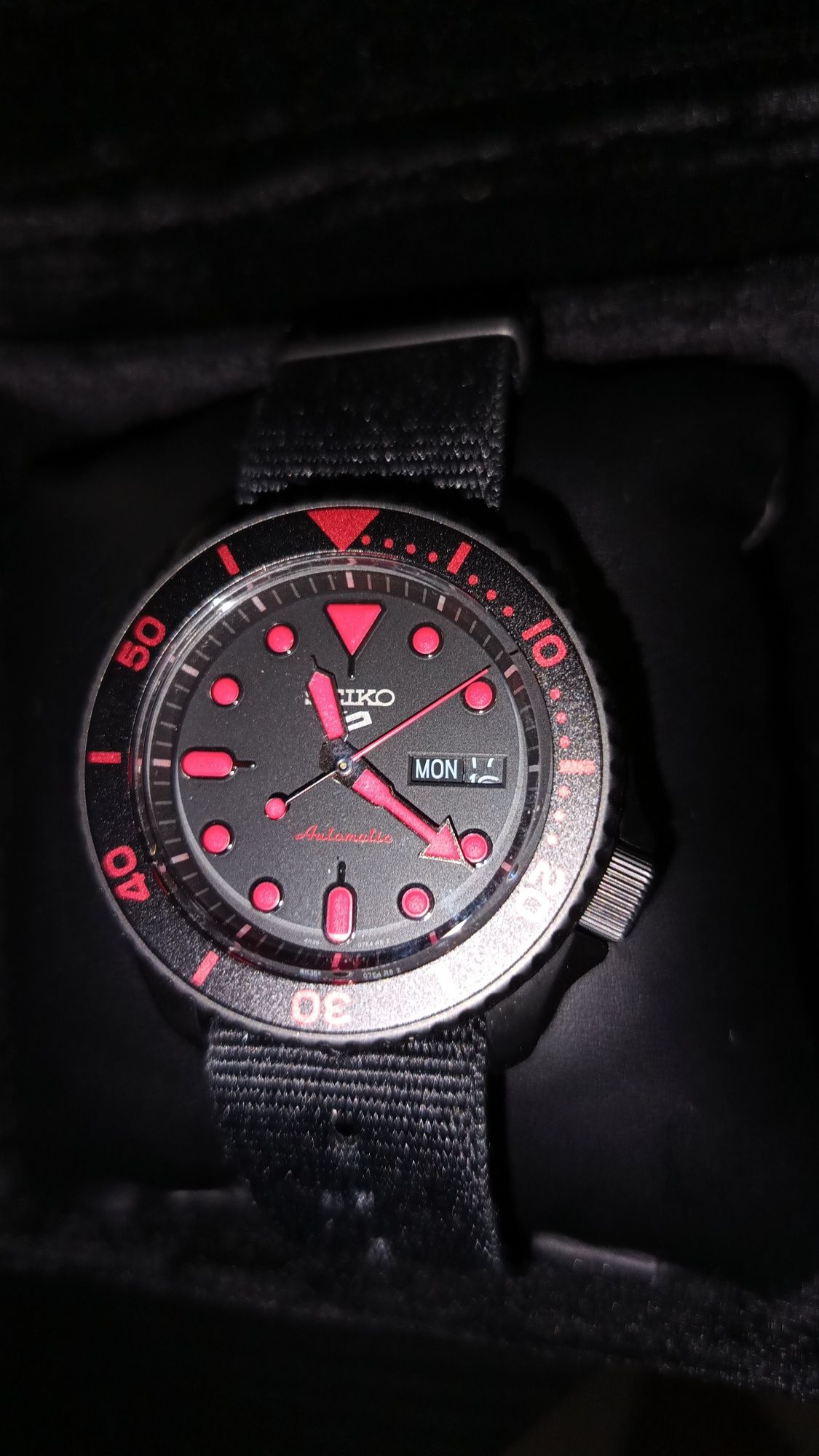 Seiko 5 Sport SRPD83K1