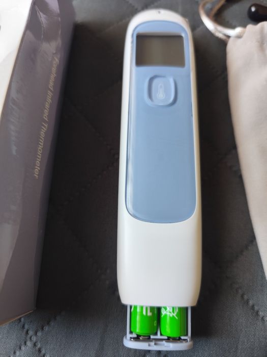 Безконтактен термометър