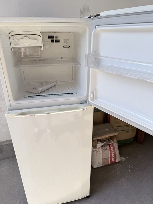 Продаю холодильник LG