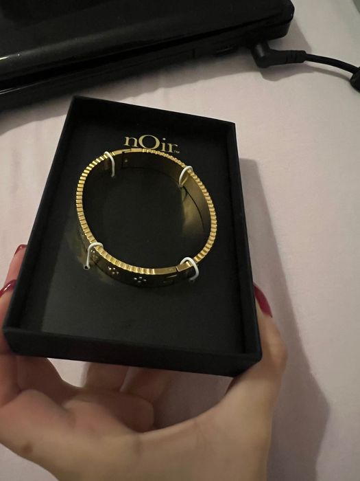 Позлатена гривна