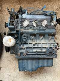 Vând motor kubota V1505