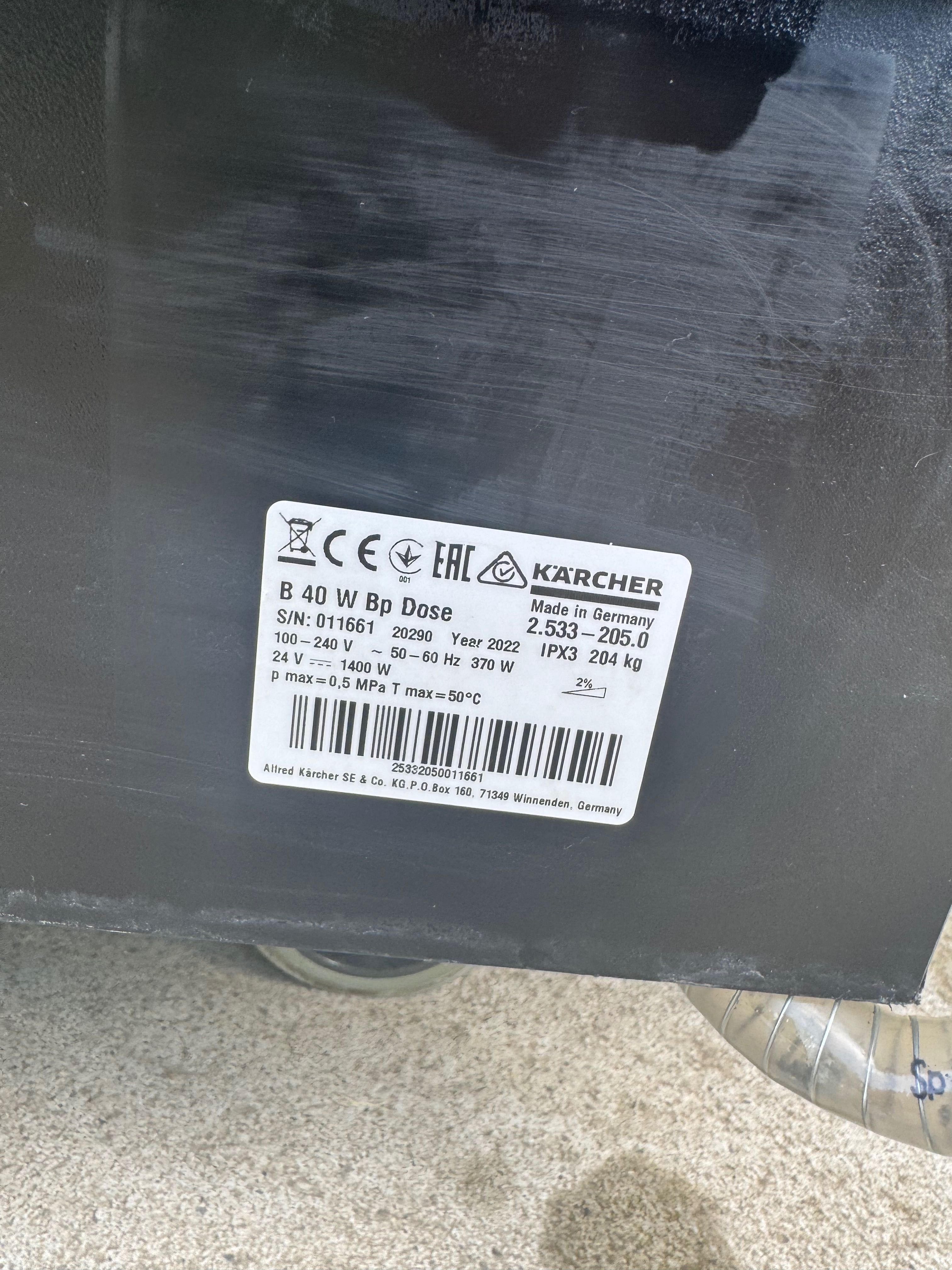 Masina de spalat pardoseli profesionale. Karcher