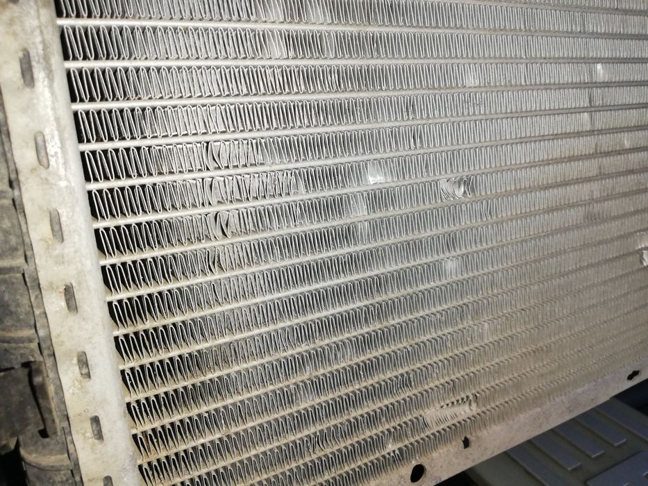 Радиатор bmw 525 2002г.