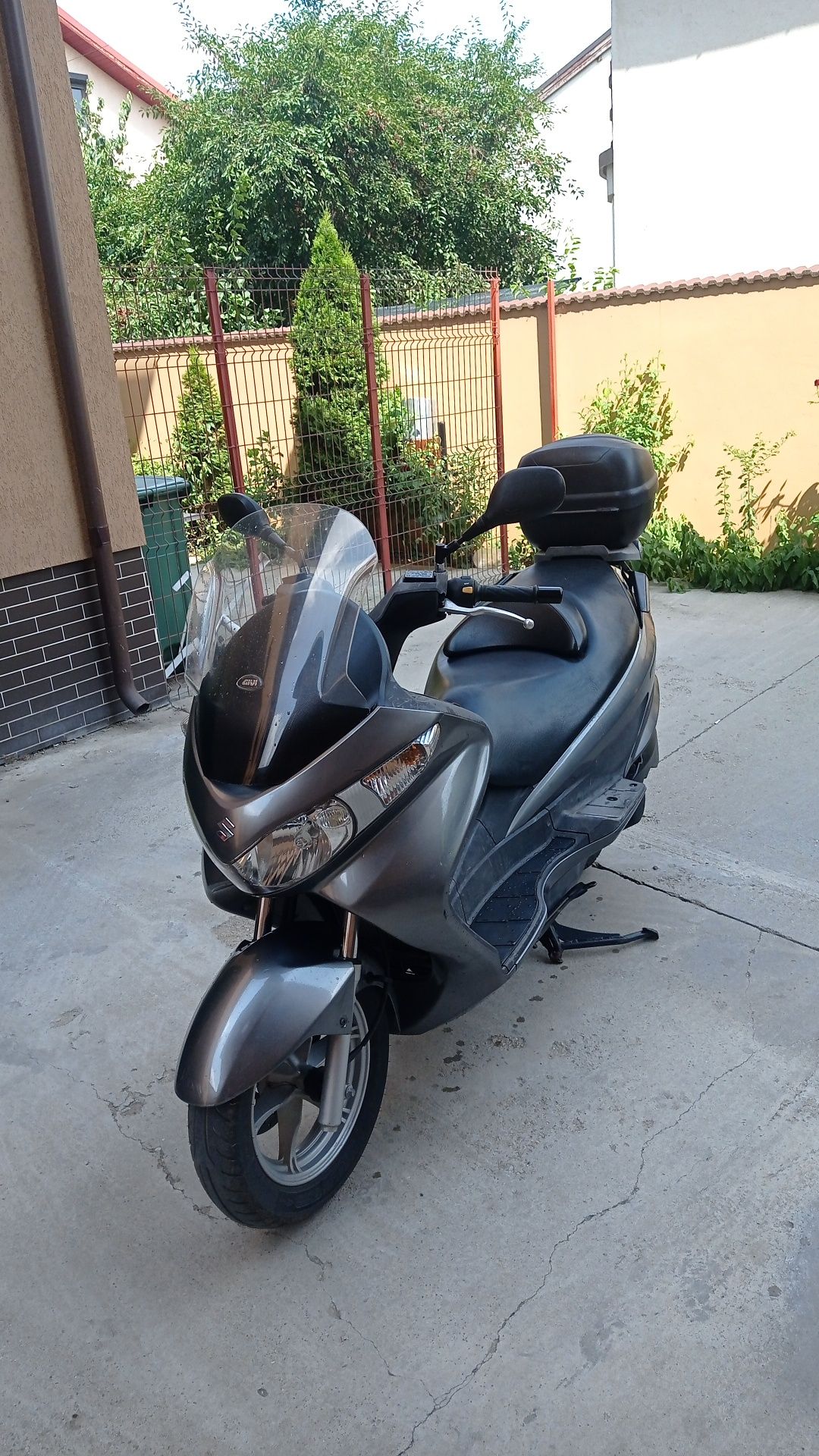 MaxiScuter Suzuki Burgman 200cc
