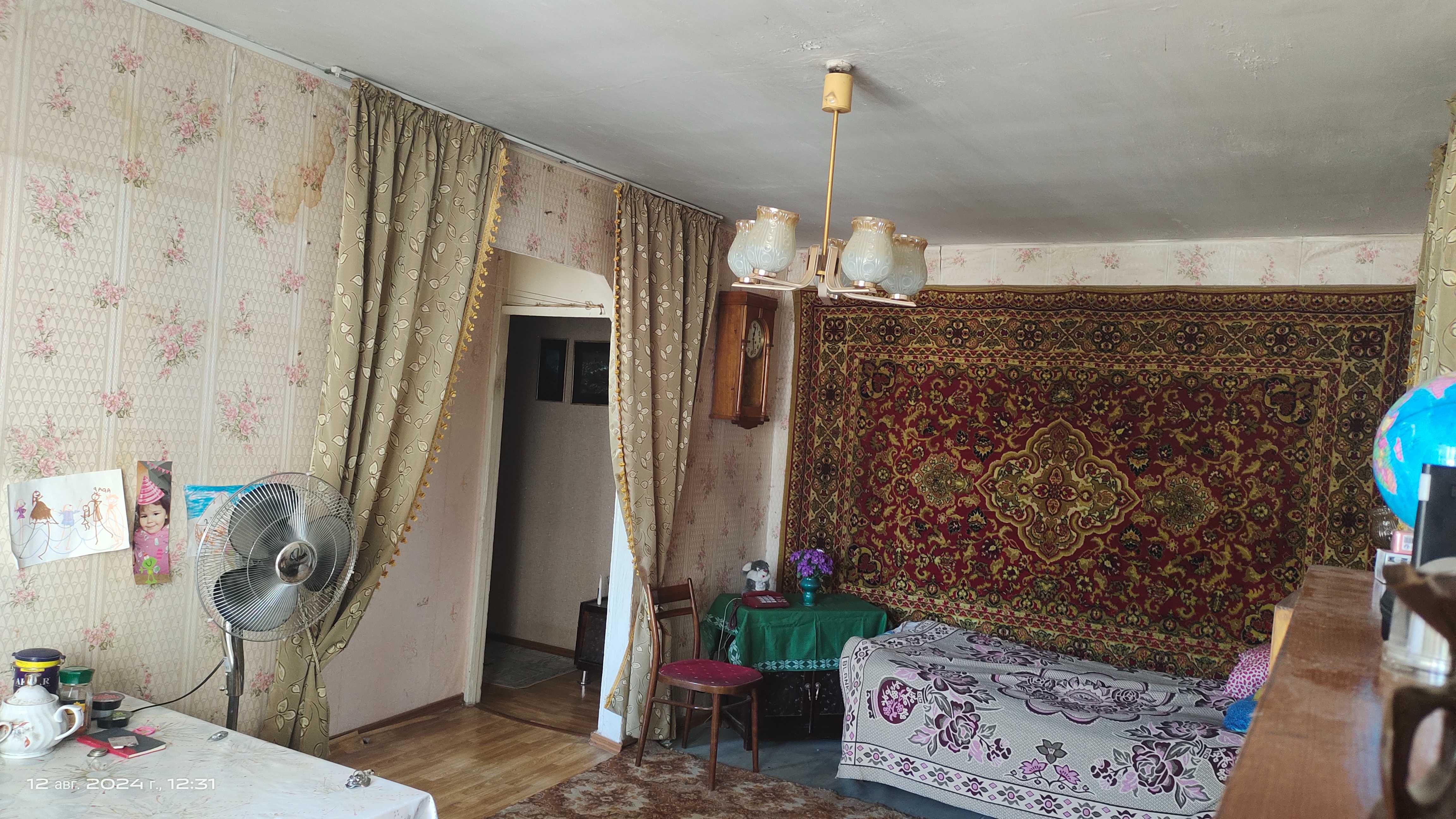Продаётся квартира в 6-й микрорайоне, Квартира сотилади 6 кичик нохия