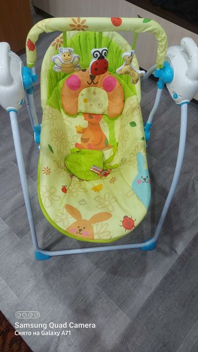 Продам детскую качалку,шезлонг.