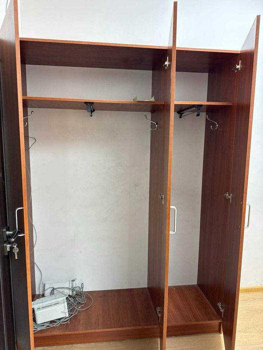 Шкафы разных размеров и назначений