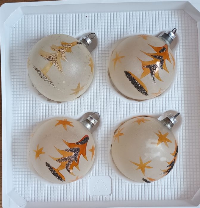 Globuri vechi din sticlă