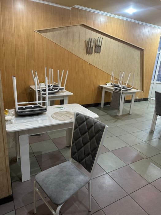 Продам комплект из 5 столов и 10 стульев