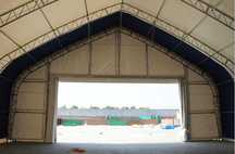 Corturi tip hangar