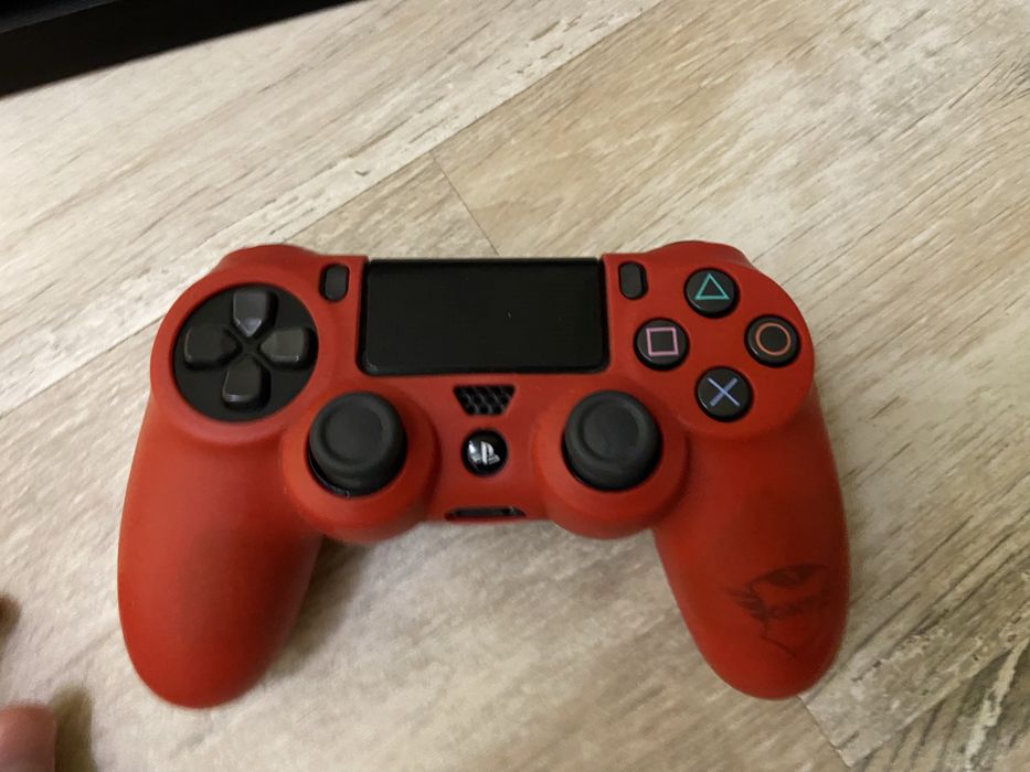 Playstation 4 pro, волан ,игри ,зарядна станция:една игра-25лв!!!