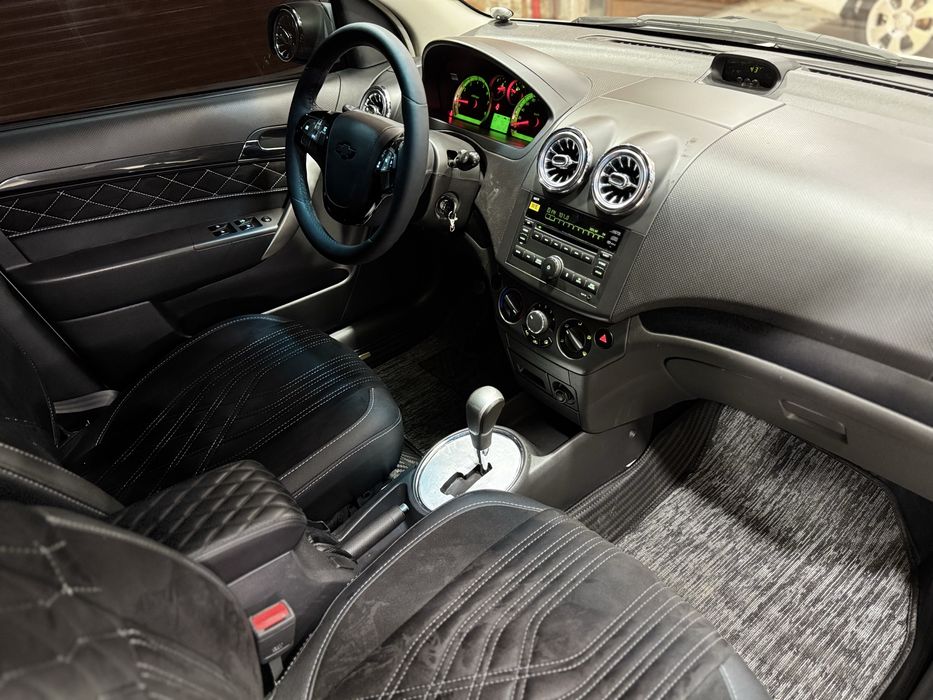 Nexia 3 avtomat sotiladi