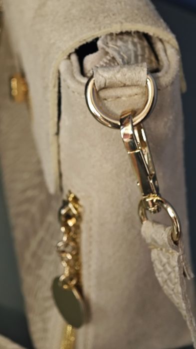 Дамска чанта (цвят бежов)