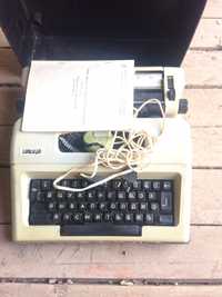 Продам пишущую машинку