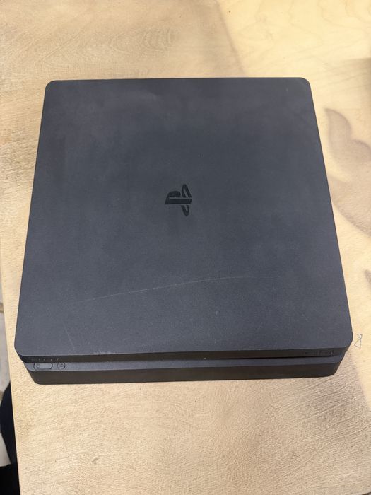 PlayStation 4 Slim
