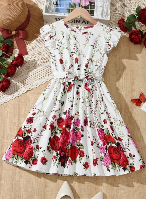 Продам платья на девочку 10-13лет