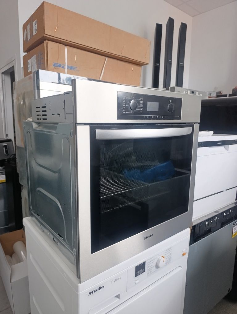 Фурна за вграждане Miele H5140B