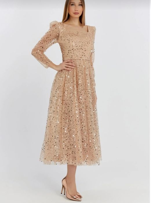 Rochie de ocazie strălucitoare cu paiete