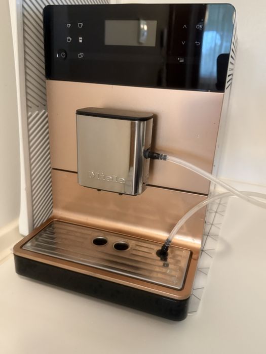 Кафе машина Miele CM5500