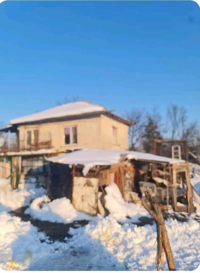 Продава къща в с.Недялско