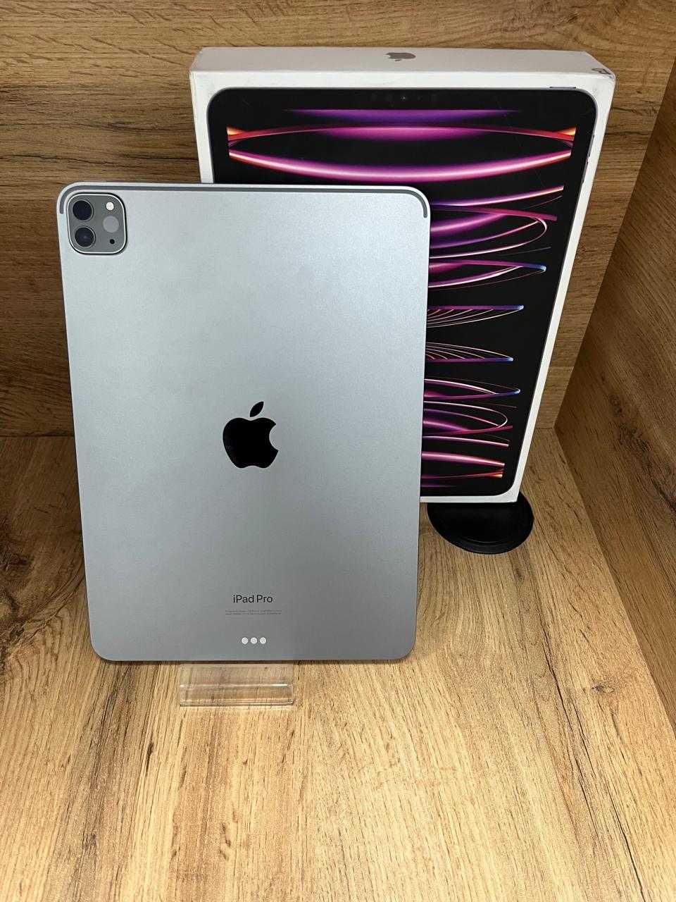 Планшет Apple iPad Pro 11- inch 8/256 Gb  (4 th Generation) M2 Wi-Fi