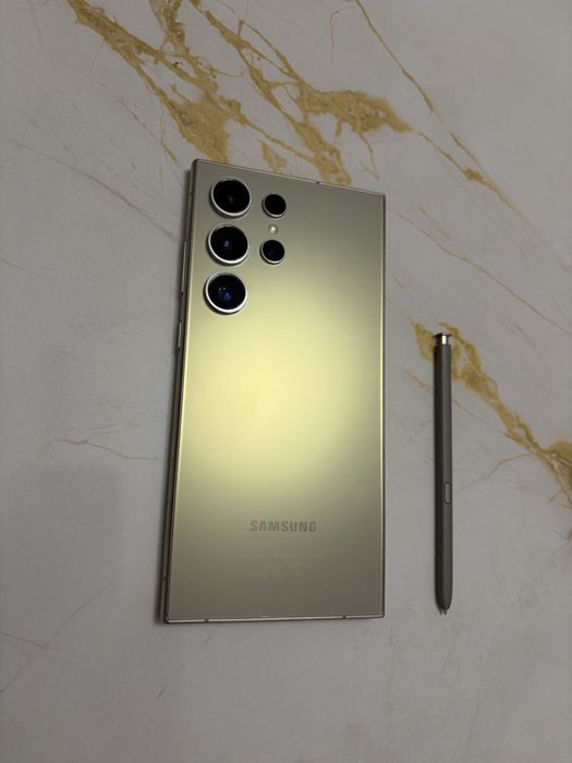 Samsung Galaxy S24 ultra Titanium Grey в идеальном состоянии срочно!