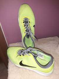 НАМАЛЕНИЕ!!! Спортни маратонки Nike и обувки на висок ток